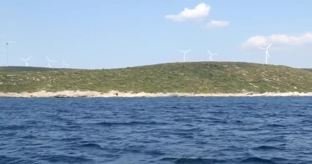 Vue du parc d'éoliennes sur la colline 6 — Video