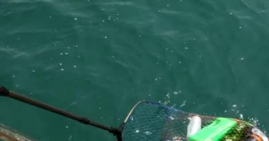 Denizde atık toplama