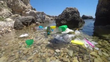 Denizde plastik çöp kirliliği 9