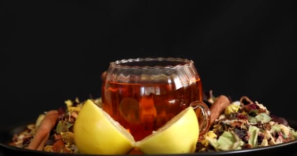 Taza Saludable Con Diferentes Tipos Hierbas Secas Flores — Vídeo de stock