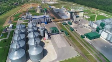 Fabrika karma yemleri imalatı için. Bileşik bitki besleme. Yem fabrikası. Bir dron çekim. 