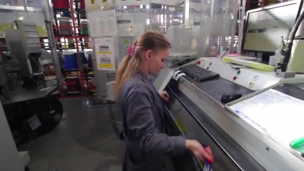 Winniza Ukraine Februar 2019 Herstellung Elektrischer Ausrüstung Für Autos Produktion — Stockvideo