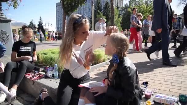 Innitsa Ukraina Oktober 2019 Video Set Baby Body Painting Stadsfestival — Stockvideo