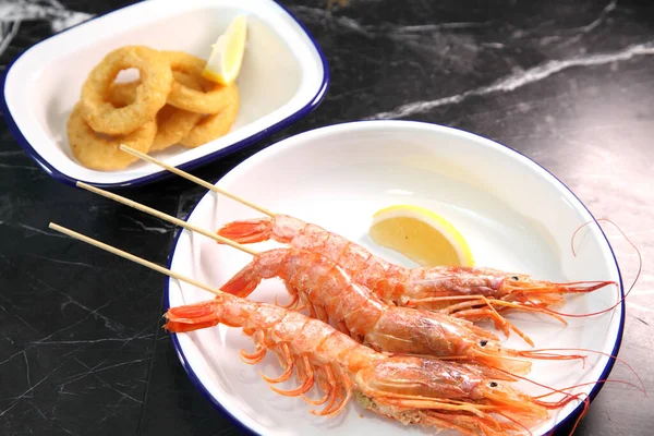 Spuntino Frutti Mare Birra Langoustine Birra Anelli Calamari Birra Pub — Foto Stock