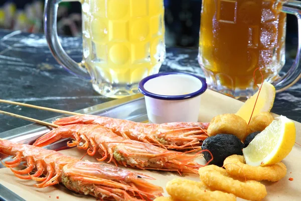 양조장 맥주요 맥주와 해산물 오징어 — 스톡 사진