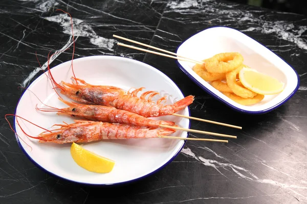 Birreria Langoustine Birra Snack Birra Frutti Mare Langoustine Birra Anelli — Foto Stock