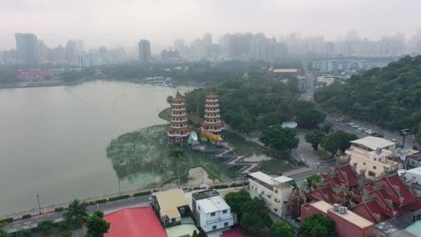 Luchtfoto Beelden Door Drone Van Dragon Tiger Pagodas Beroemde Gebouw — Stockvideo