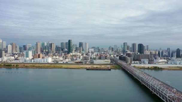 Luchtfoto Video Door Drone Van Rivier Gebouw Osaka Stad Japan — Stockvideo