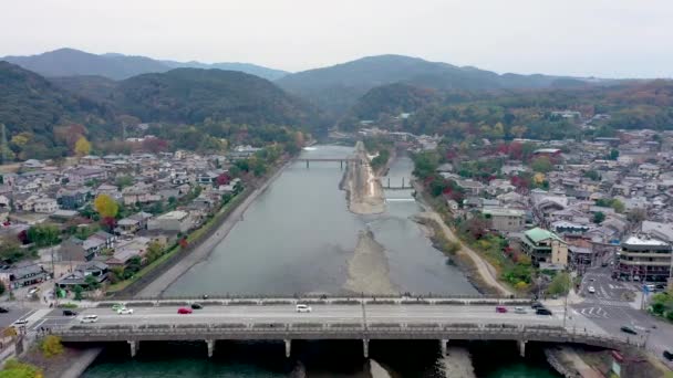 Pandangan Udara Dengan Drone Sungai Kota Uji Kyoto Jepang — Stok Video