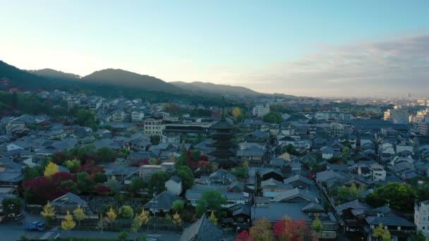 Vista Aérea Vídeo Por Drone Yasaka Pagoda Cidade Kyoto Japão — Vídeo de Stock