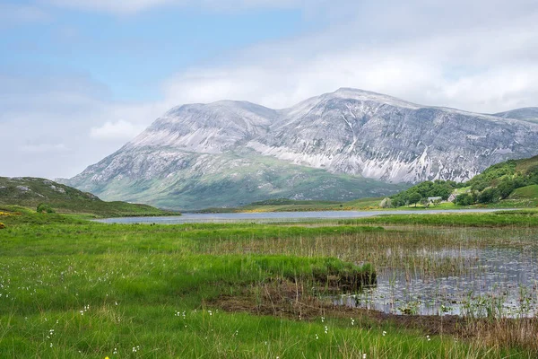 Paisagem Montanhosa Perto Lago Loch Ness Escócia — Fotografia de Stock