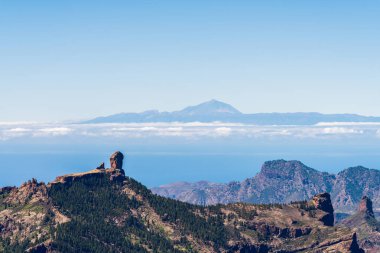 Roque Nublo Ve El Teide Renkli ve doğal Görünümü - Tejeda, G