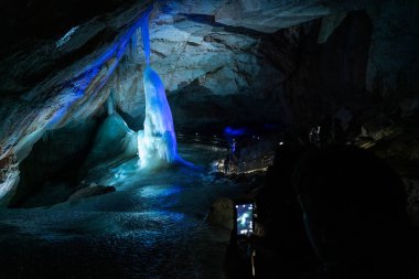 Dachstein Dev Buz Mağarası, Avusturya. Buz Formatı ile Amazing mağara