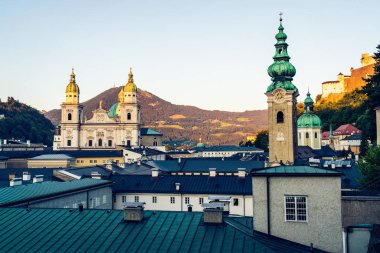 Salzburg Katedrali on yedinci yüzyıl Barok katedrali 