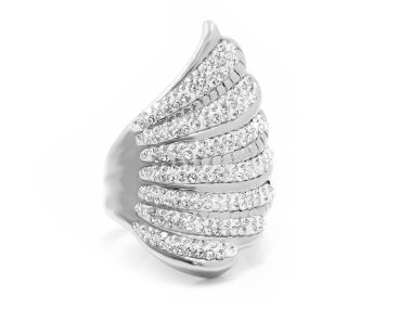 Takı yüzük. Paslanmaz çelik malzemedir. Bir arka plan colo