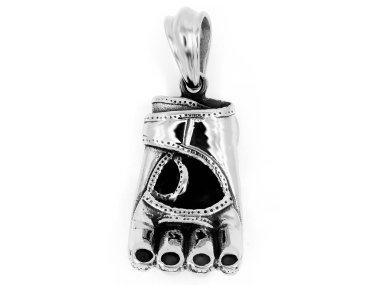 Kolye Takı boks eldivenleri. Paslanmaz çelik. Bir arka plan rengi