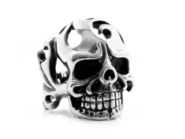 남성용 반지입니다 두개골 스테인리스입니다 — 스톡 사진