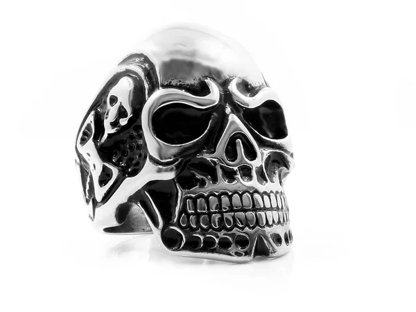 남성용 반지입니다 두개골 스테인리스입니다 — 스톡 사진