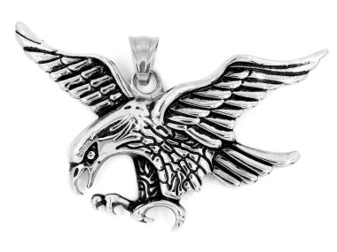 Takı kolye kartal. Paslanmaz çelik. Beyaz arka plan rengi.