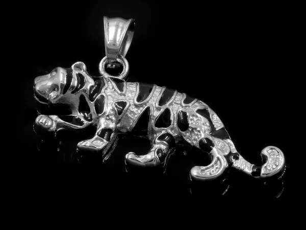 Schmuck Tier Anhänger. Puma, Panther, Tiger, Katze Schmuck Tier Anhänger. Puma, Panther, Tiger, Katze