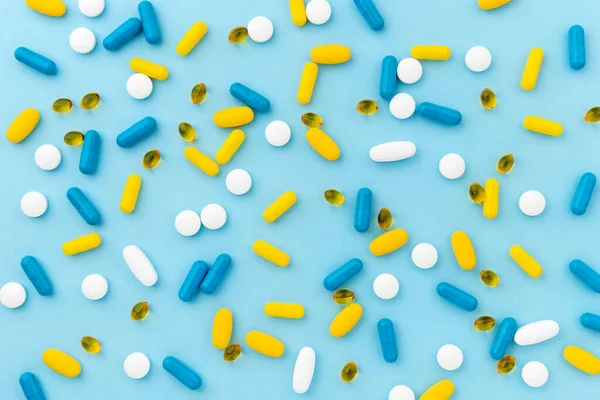 Pilules Médicales Colorées Sur Fond Bleu Top Vue Plat Poser — Photo