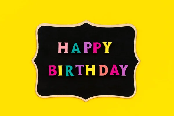 Happy Birthday Inschrift Aus Bunten Buchstaben Auf Holztafel Geburtstagsgrußkarte Poster — Stockfoto