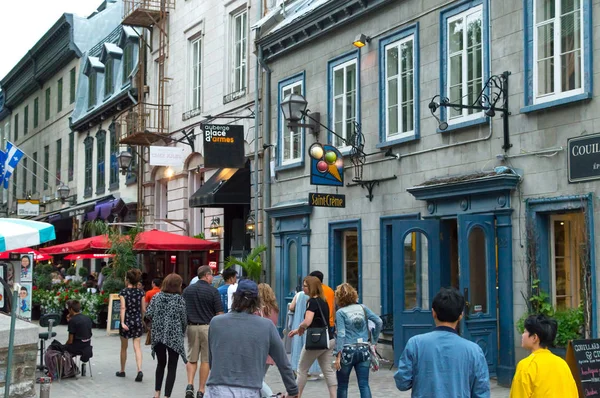 Quebec Stad Québec Canada Juni 2018 Voetganger Verkennen Franse Charme — Stockfoto