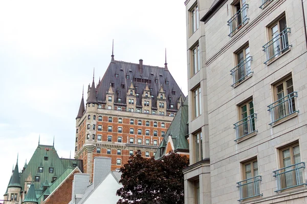 Castillo Frontenac Edificios Modernos Ciudad Quebec Canadá —  Fotos de Stock