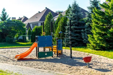 Modern çocuk oyun alanı içinde park Kanada'da