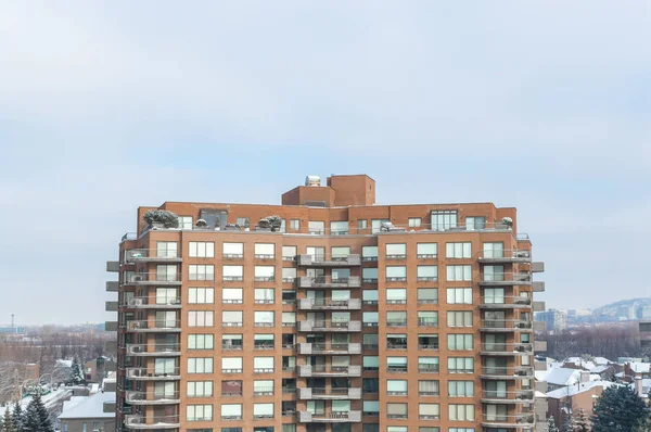 Edificios Condominios Modernos Con Enormes Ventanas Nieve Montreal Canadá —  Fotos de Stock