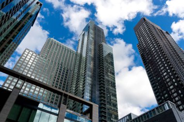 Montreal, Kanada şehir merkezindeki apartmanlar ve gökdelenler