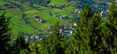 görünümü bir dağ köyü