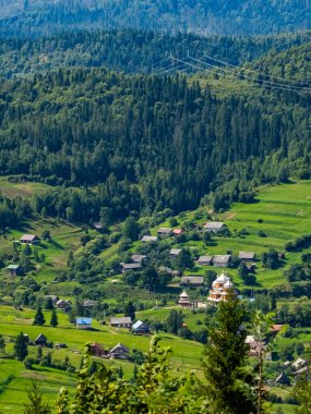 Dağ vadisinden manzara. yüksek kaliteli fotoğraf