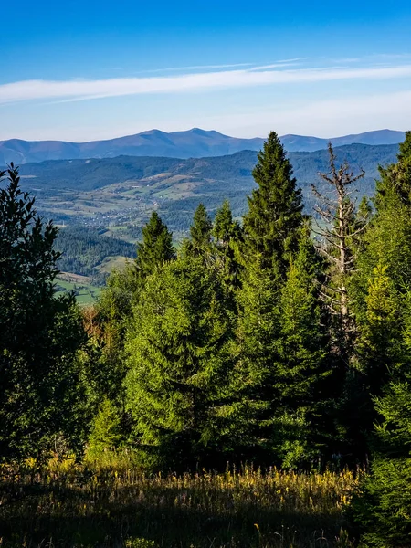Dağların güzel manzarası