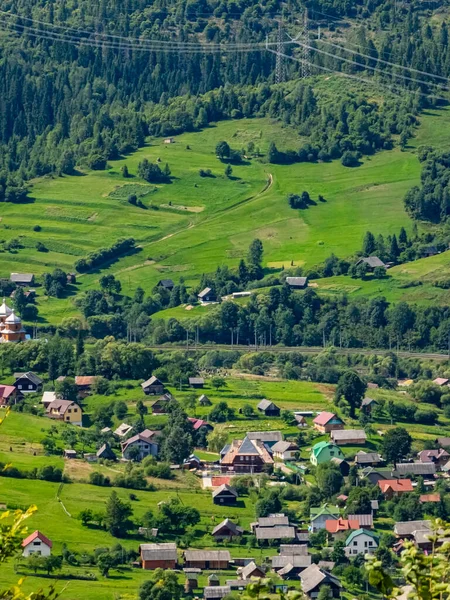 İsrail 'in kuzeyindeki dağların güzel manzarası.