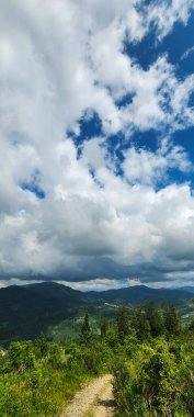 Dağların güzel manzarası