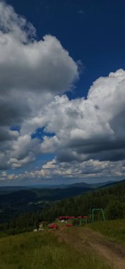 Dağlı güzel bir manzara.