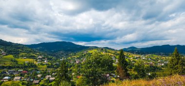 Dağların güzel manzarası