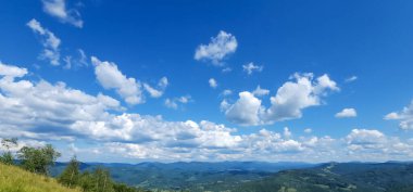 Karpat dağlarında dağ silsilesi