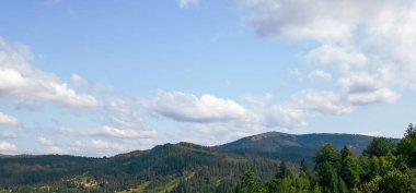 Dağlı güzel yaz manzarası