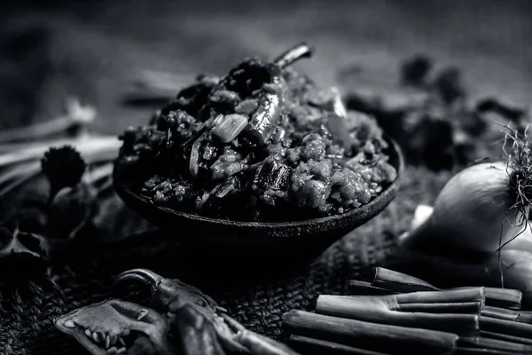 Nahaufnahme Eines Indischen Gerichts Das Winter Baingan Bharta Mit Gemüse — Stockfoto