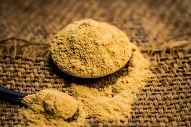 Metiista Fuller'ın dünya kil, Mulpani mitti/Fuller'ın dünya/multani mitti bir topçu üzerinde çanta.