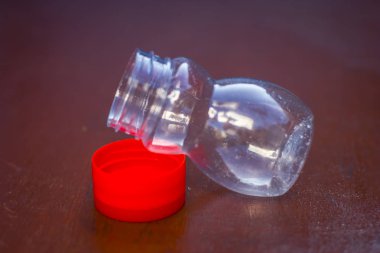 Tuzluk ahşap yüzeye yakın çekim.