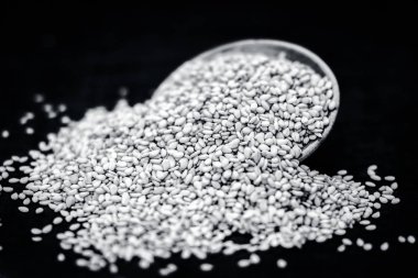 Susam geleneksel sepet içinde görünümünü kapat