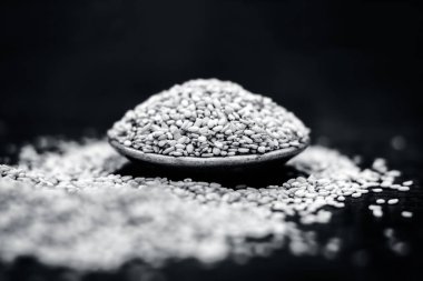 Susam geleneksel sepet içinde görünümünü kapat