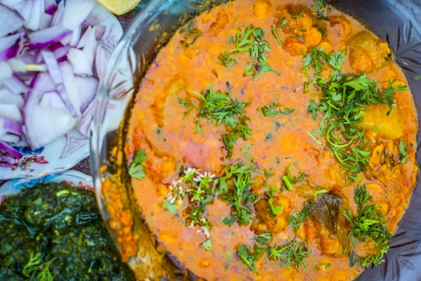 Vue Rapprochée Dal Makhani Plat Indien Pour Déjeuner Avec Concombre — Photo