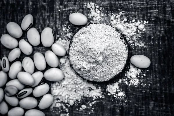 Cowhage, Mucuna pruriens tozu ile görünümünü kapat.