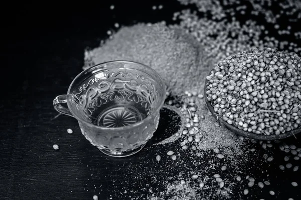  kişniş, çay kapatır görünümü