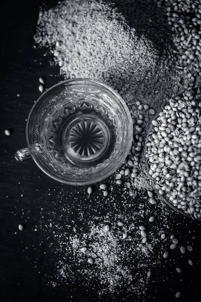  kişniş, çay kapatır görünümü