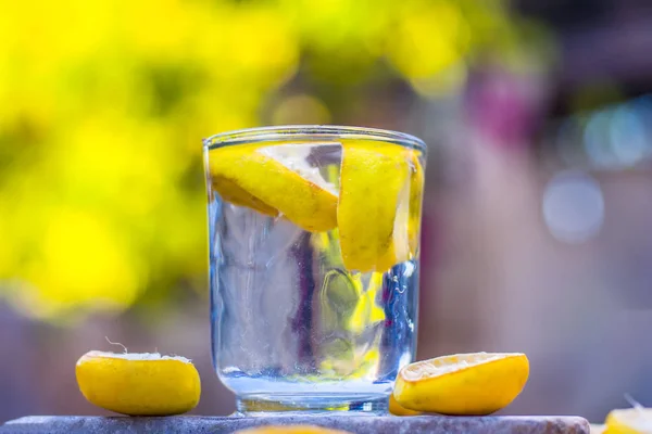 Água Com Limão Limonada Com Fatias Limões — Fotografia de Stock